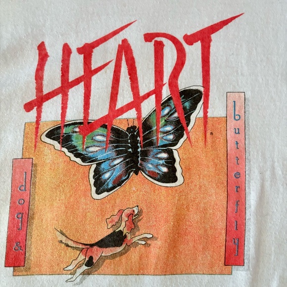 VTG 1978 HEART Dog & Butterfly Tour Raglan T size Large Cropped Raw Hem 70s - Picture 2 of 7